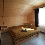 шпінь 3 Ferienhaus Worochta